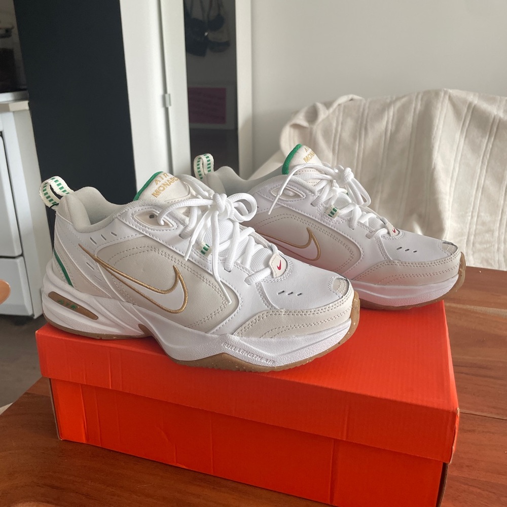 Nike Air Monarch IV 'White Lucky Green Gold' size women’s 8, men’s 7